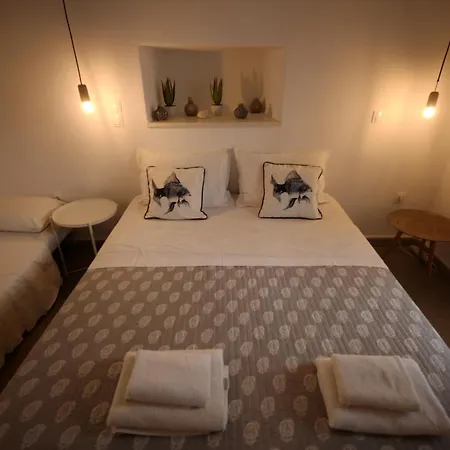 Summer Addicts Home, For The Young At Heart! Prázdninový dům Nausa